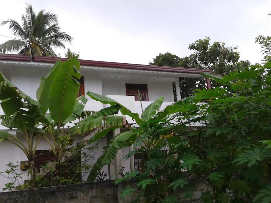 Ishitha Homestay Tangalle Bagian luar foto