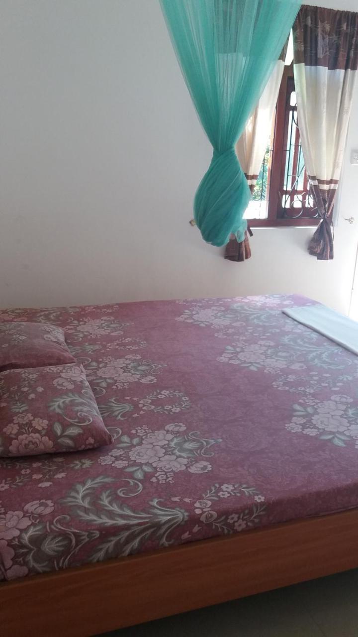Ishitha Homestay Tangalle Bagian luar foto